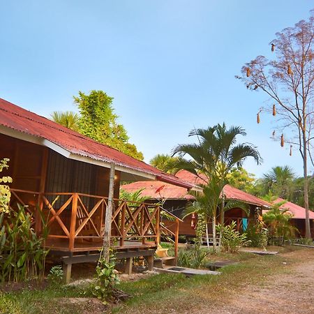 Manish Hotel Ecólogico Pucallpa Exterior foto