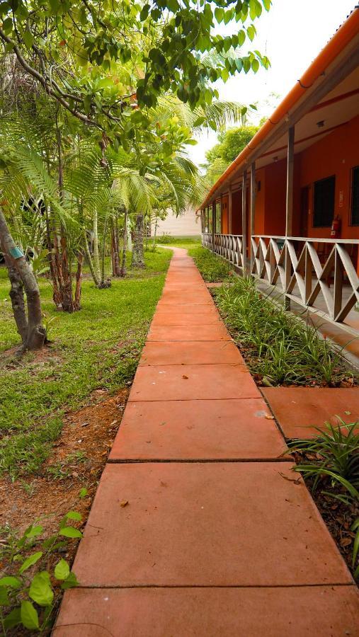 Manish Hotel Ecólogico Pucallpa Exterior foto