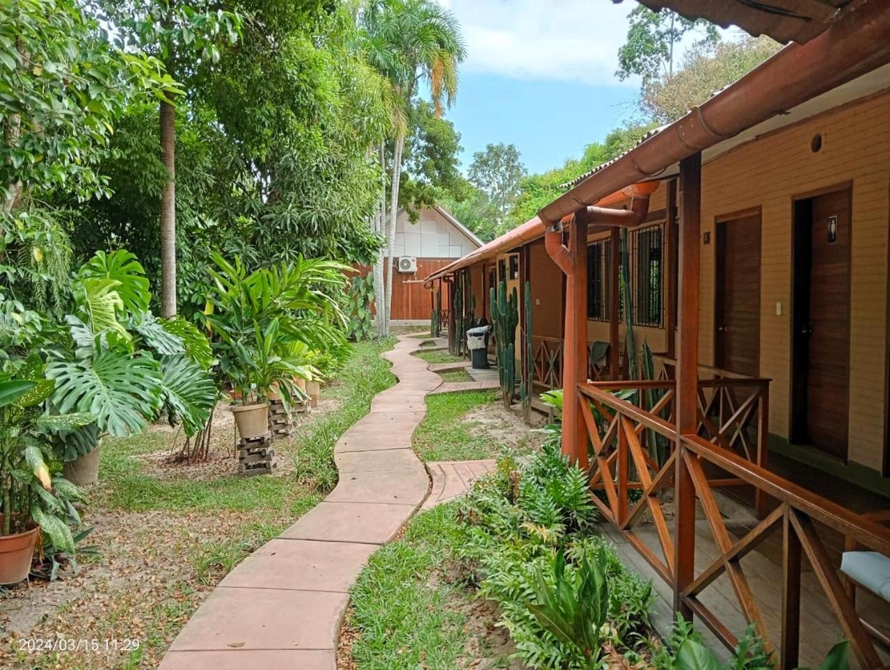 Manish Hotel Ecólogico Pucallpa Exterior foto